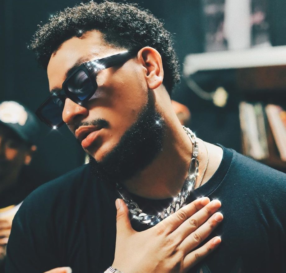 AKA in mourning after losing his grand father